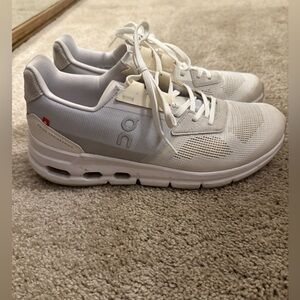 On cloud women’s shoes